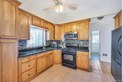 42 Richmond Street, Islip, NY 11751 - Photo 28