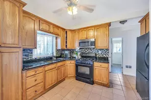 42 Richmond St, Islip, NY 11751 - Photo 28