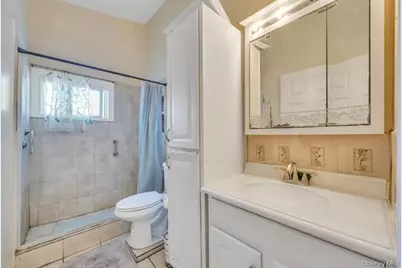 42 Richmond Street, Islip, NY 11751 - Photo 24