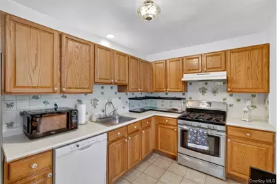 6 Summer Winds Court, Cornwall, NY 12520 - Photo 8