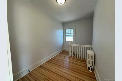 40 Smith Street, Glen Cove, NY 11542 - Photo 2