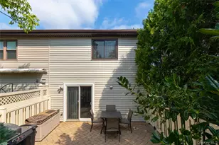 40 Raily Ct, New York, NY 10312 - Photo 26