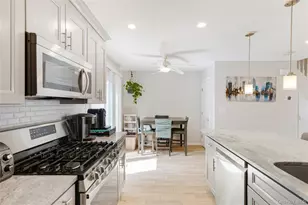 40 Raily Ct, New York, NY 10312 - Photo 12