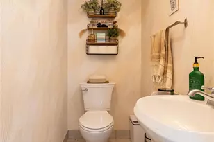 40 Raily Ct, New York, NY 10312 - Photo 14