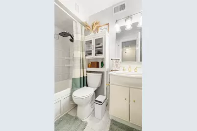 40 Raily Ct, New York, NY 10312 - Photo 20