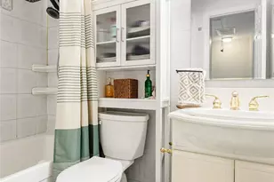 40 Raily Ct, New York, NY 10312 - Photo 20