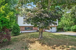 12 Westminister Dr, Middletown, NY 10940 - Photo 2