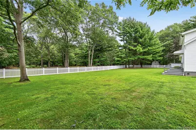 49 Country Road, Medford, NY 11763 - Photo 30