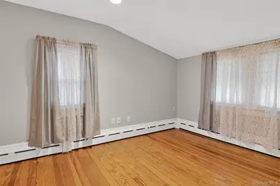 49 Country Road, Medford, NY 11763 - Photo 18