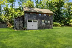 10 Strawberry Ln, Shelter Island, NY 11964 - Photo 26