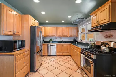 10 Strawberry Lane, Shelter Island, NY 11964 - Photo 8