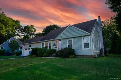 8 Willow Drive, Red Hook, NY 12571 - Photo 2