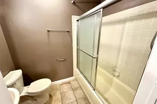 138 N Pointe Circle, Coram, NY 11727 - Photo 8