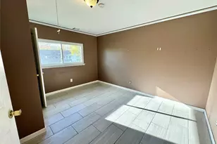 138 N Pointe Circle, Coram, NY 11727 - Photo 6