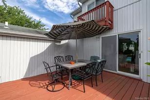 27 Beverly Rd, Farmingdale, NY 11735 - Photo 26