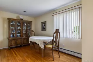 27 Beverly Rd, Farmingdale, NY 11735 - Photo 6