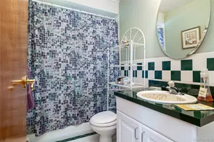 27 Beverly Rd, Farmingdale, NY 11735 - Photo 8