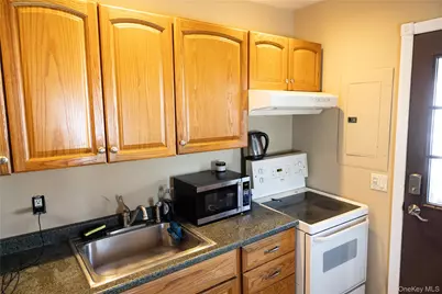 130 Balsam Lane, Levittown, NY 11756 - Photo 12