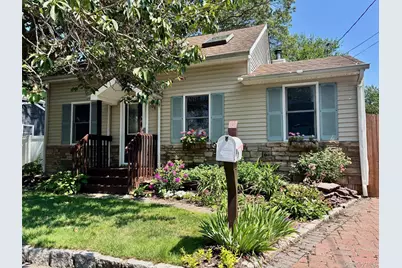 1529 Carl Avenue, Holbrook, NY 11741 - Photo 2