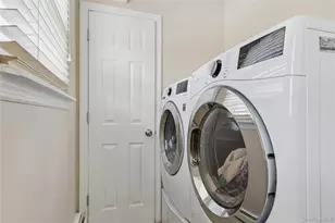 7 Mark Ln, Farmingville, NY 11738 - Photo 18