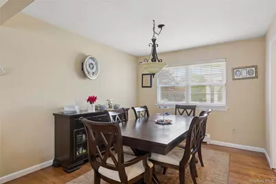 7 Mark Lane, Farmingville, NY 11738 - Photo 4