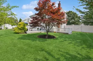 7 Mark Ln, Farmingville, NY 11738 - Photo 26