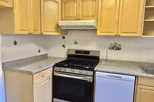 3 Edwards St, Roslyn Heights, NY 11577 - Photo 2