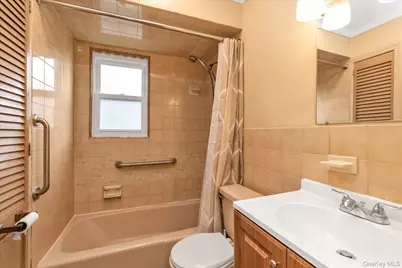 154 Park Avenue, Williston Park, NY 11596 - Photo 14