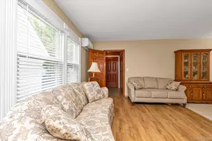 154 Park Ave, Williston Park, NY 11596 - Photo 4