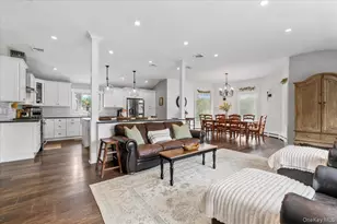 308 Sunset Blvd, Massapequa, NY 11758 - Photo 10