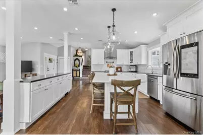308 Sunset Boulevard, Massapequa, NY 11758 - Photo 14
