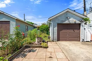 72-14 72nd Pl, Glendale, NY 11385 - Photo 30