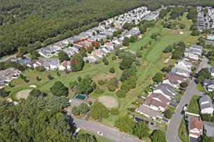 11 Ethan Cir, Middle Island, NY 11953 - Photo 8