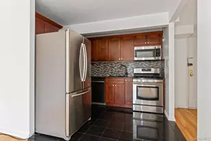 87-10 34th Ave, Jackson Heights, NY 11372 - Photo 8