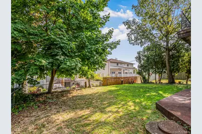 8 Gerri Lane, Yonkers, NY 10703 - Photo 20