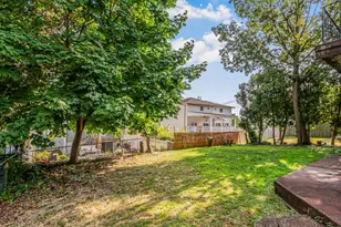 8 Gerri Ln, Yonkers, NY 10703 - Photo 20