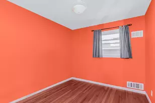 8 Gerri Ln, Yonkers, NY 10703 - Photo 14