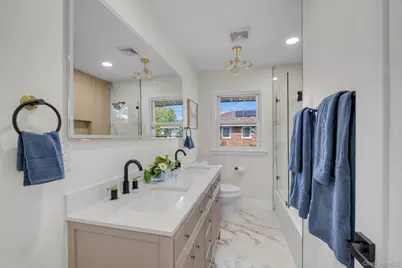 2001 Wellington Court, Westbury, NY 11590 - Photo 16