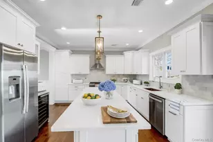 9 Hickory Rd, Bayville, NY 11709 - Photo 12