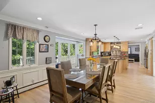 6 Hilltop Dr, Syosset, NY 11791 - Photo 18