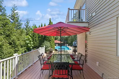 6 Hilltop Drive, Syosset, NY 11791 - Photo 40