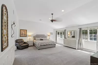 6 Hilltop Drive, Syosset, NY 11791 - Photo 32
