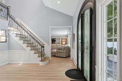 6 Hilltop Drive, Syosset, NY 11791 - Photo 4