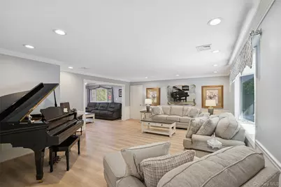 6 Hilltop Drive, Syosset, NY 11791 - Photo 6