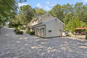 6 Hilltop Dr, Syosset, NY 11791 - Photo 2