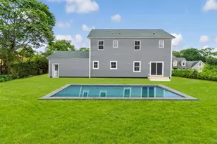 5 B Fanning Ave, Hampton Bays, NY 11946 - Photo 2