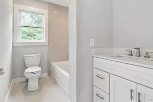 5 B Fanning Ave, Hampton Bays, NY 11946 - Photo 24