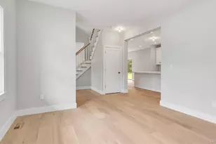 5 B Fanning Ave, Hampton Bays, NY 11946 - Photo 18