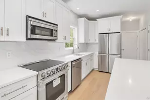 5 B Fanning Ave, Hampton Bays, NY 11946 - Photo 14