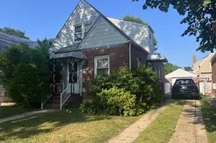 119 Emerson Ave, Floral Park, NY 11001 - Photo 2